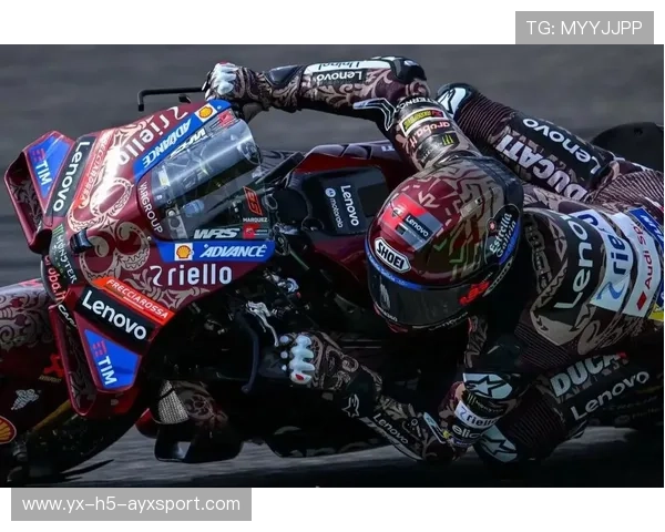 MotoGP赛场再度发生撞车事件,意外瞬间震撼全球引发热议