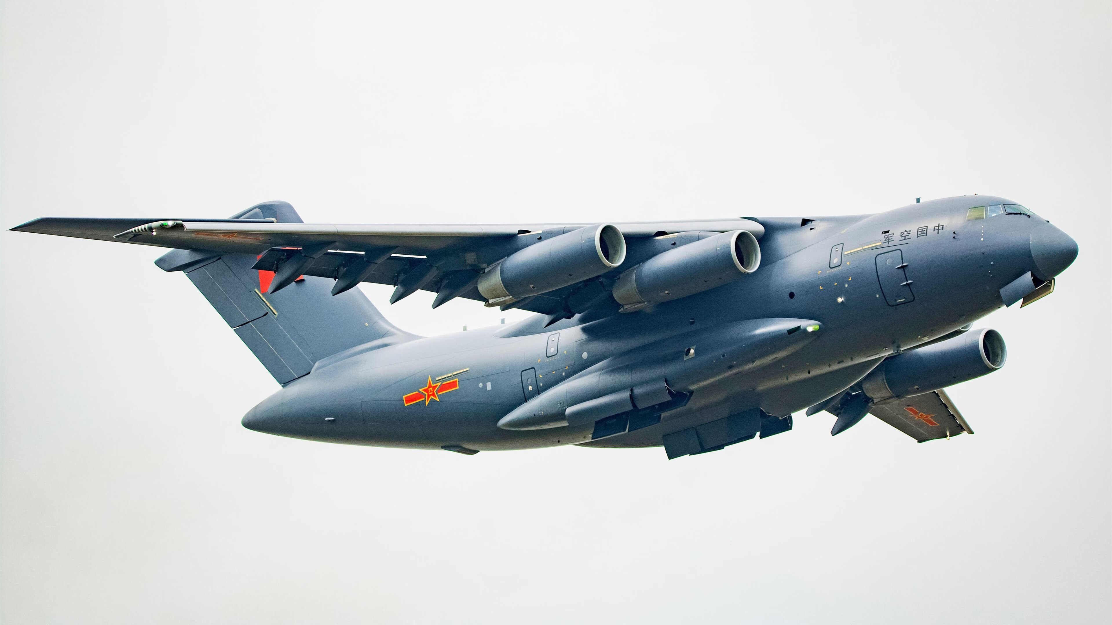 国际米兰前后场衔接更趋紧密,国际米兰队的强力前锋