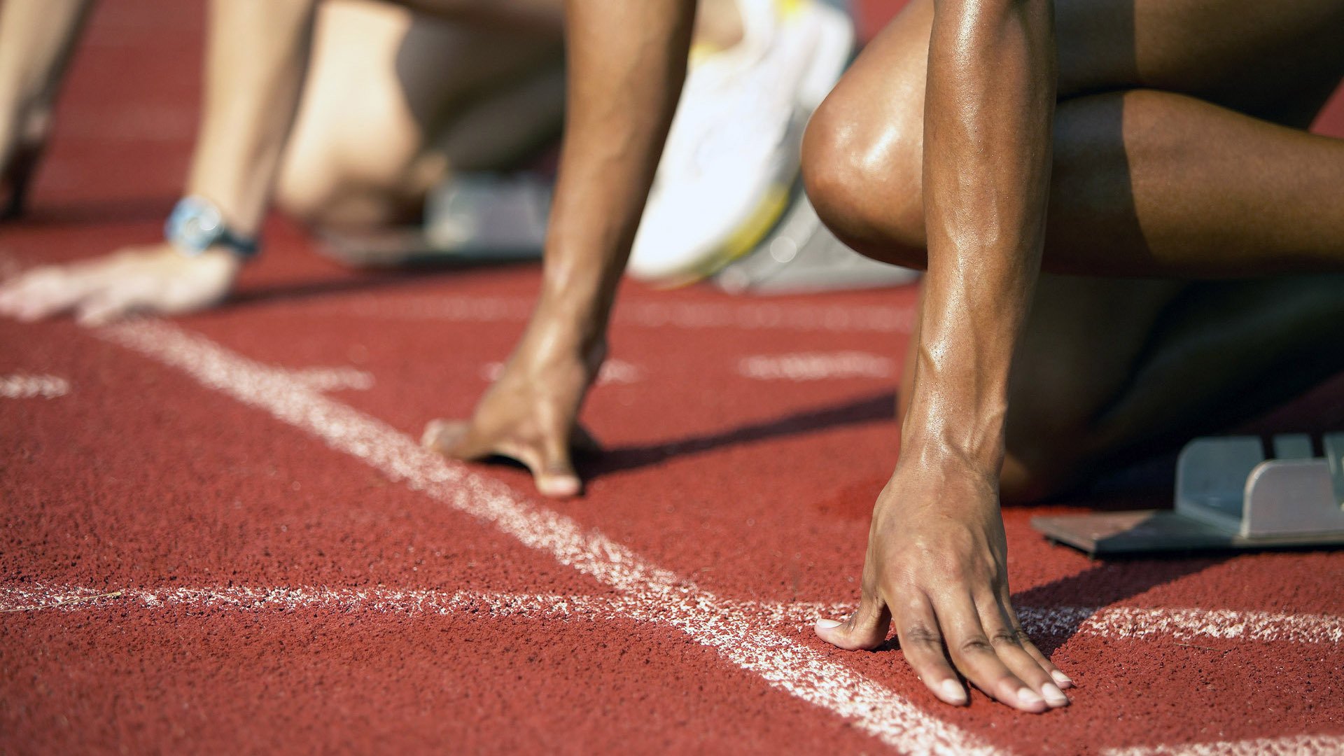 唐纳德·高尔的出色表现帮助袋鼠队屡屡领先对手,唐纳德古尔德