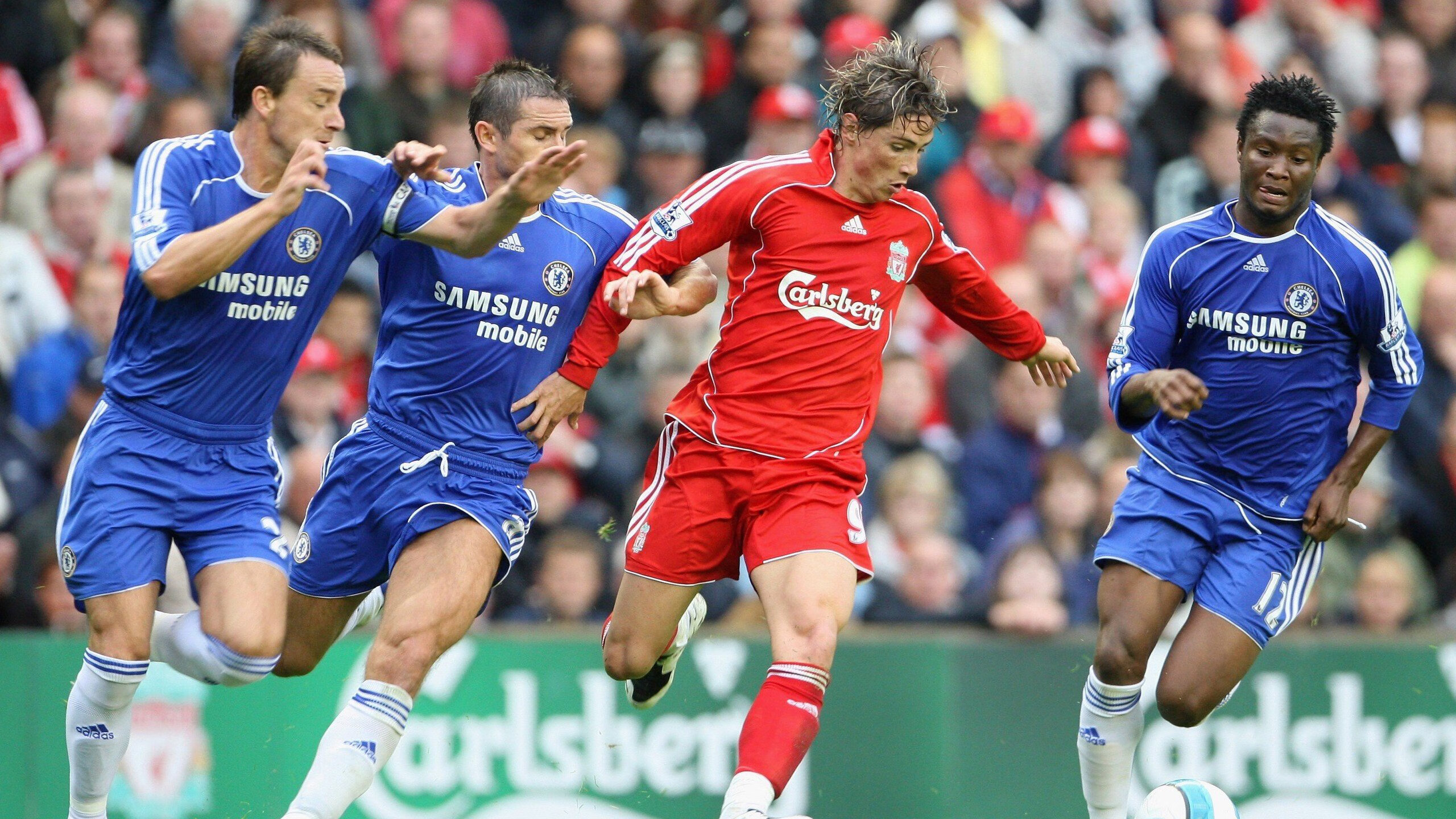 世界杯极限战：攻防战术中的经典瞬间，超级世界杯